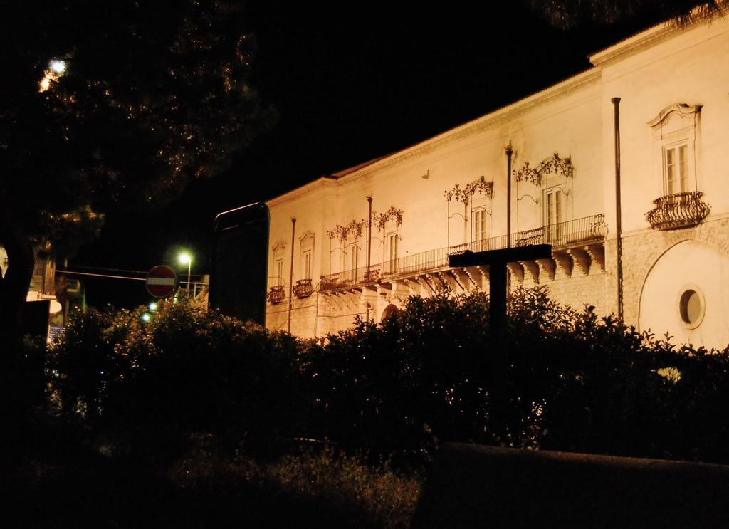 Albergo Diffuso Dimora Rossi B&B Turi Zewnętrze zdjęcie